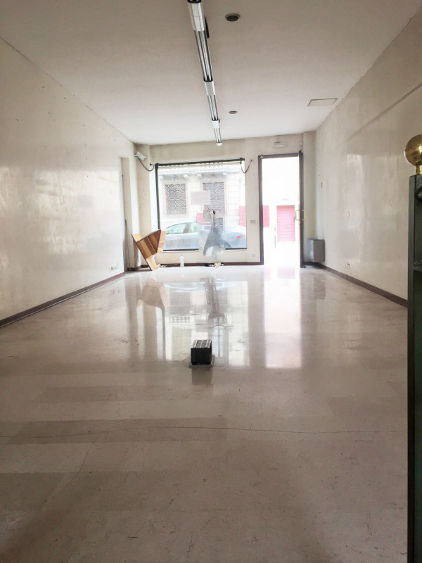 Immagine 9 di Negozio in affitto  in Via Brugnari a Castelfranco Veneto