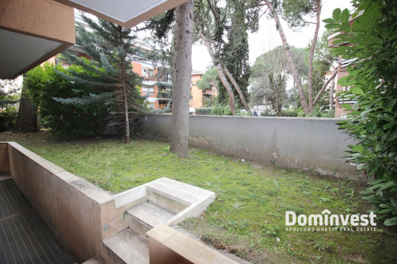 Immagine 2 di Ufficio in affitto  in Viale Cortina D'Ampezzo a Roma