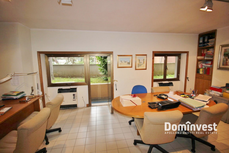 Immagine 4 di Ufficio in affitto  in Viale Cortina D'Ampezzo a Roma