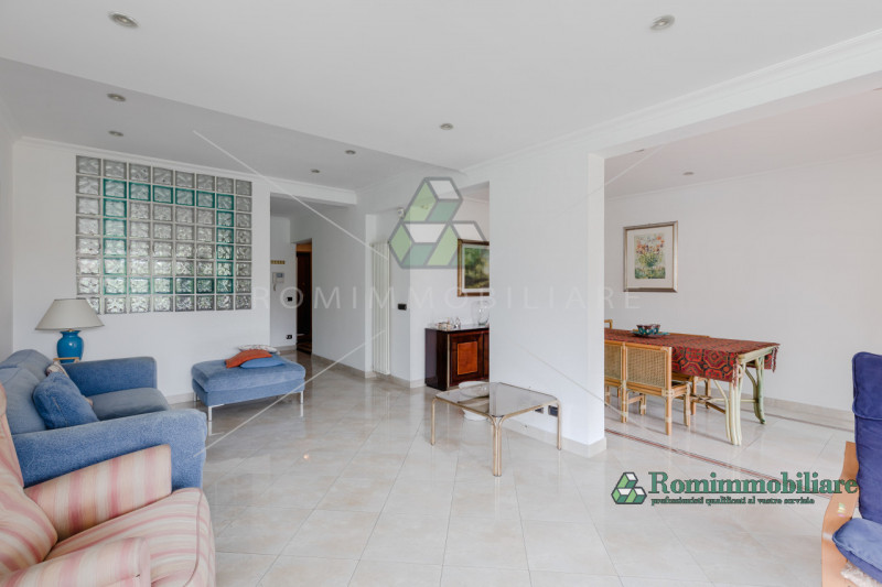 Immagine 11 di Villa in vendita  in Via Pierfranco Bonetti a Roma