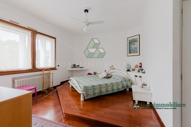 Immagine 12 di Villa in vendita  in Via Pierfranco Bonetti a Roma