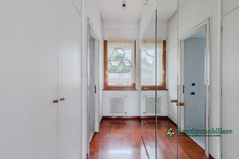 Immagine 14 di Villa in vendita  in Via Pierfranco Bonetti a Roma