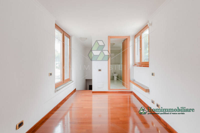 Immagine 19 di Villa in vendita  in Via Pierfranco Bonetti a Roma