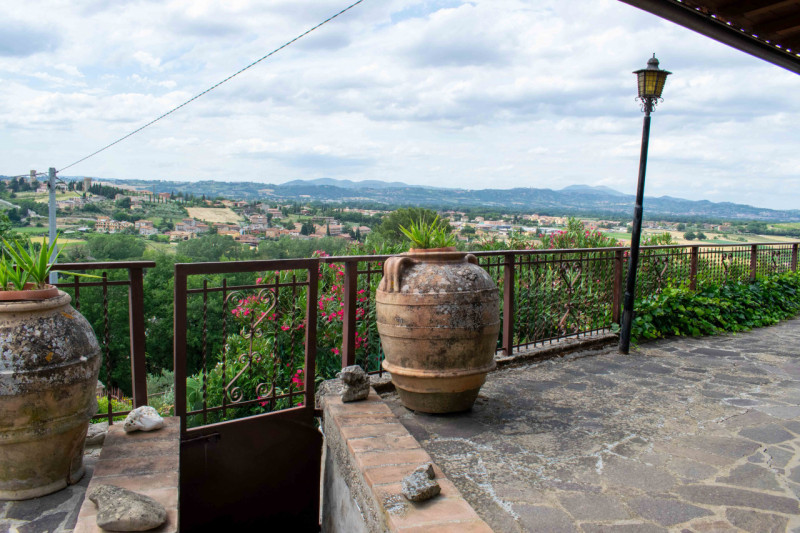 Immagine 43 di Rustico / casale in vendita  in via dell'acquedotto a Torgiano