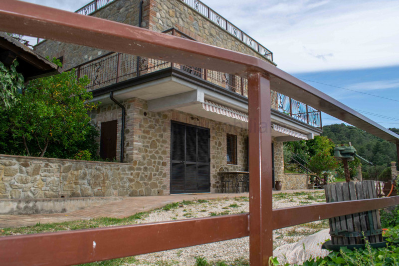 Immagine 76 di Rustico / casale in vendita  in via dell'acquedotto a Torgiano