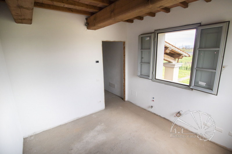 Immagine 11 di Rustico / casale in vendita  in Via Per le Case Nuove a Prato