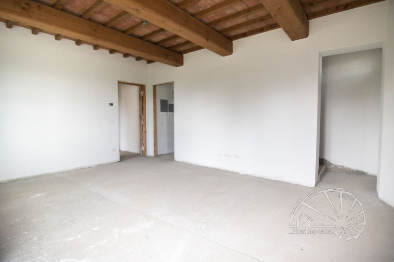 Immagine 15 di Rustico / casale in vendita  in Via Per le Case Nuove a Prato