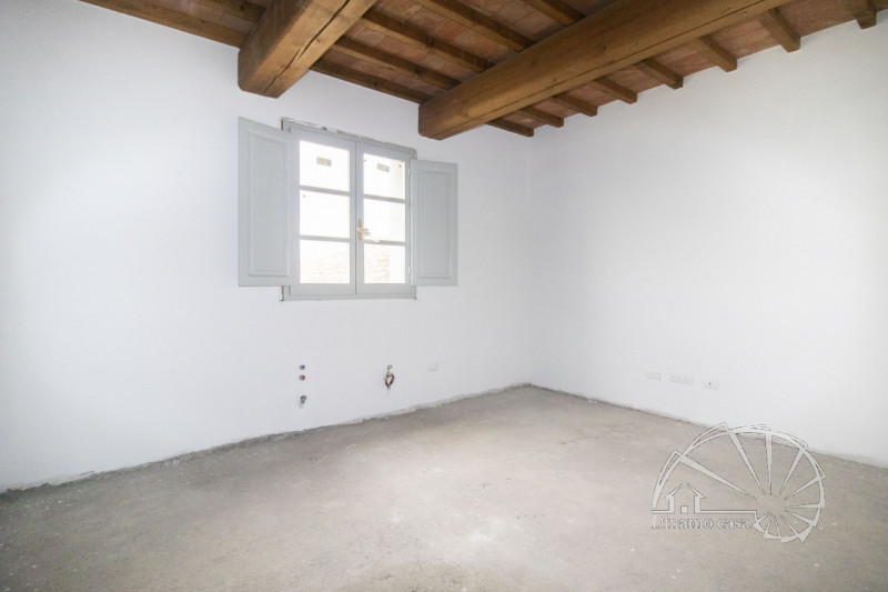 Immagine 21 di Rustico / casale in vendita  in Via Per le Case Nuove a Prato