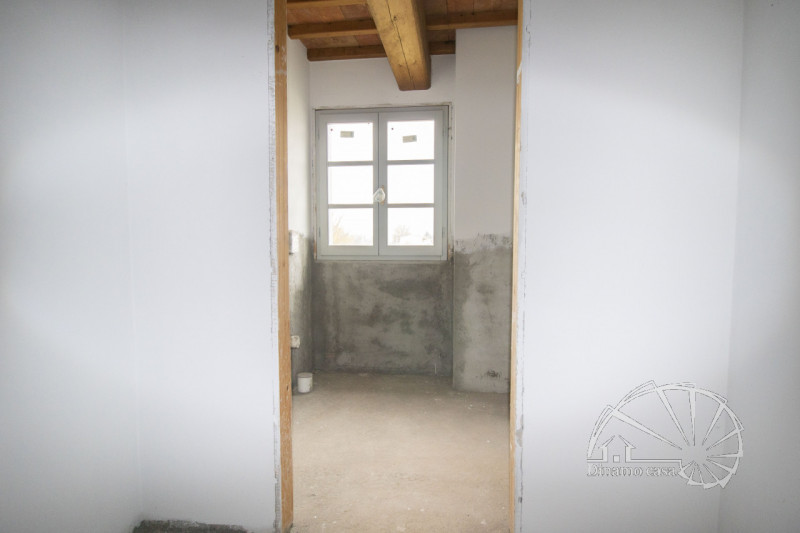 Immagine 32 di Rustico / casale in vendita  in Via Per le Case Nuove a Prato