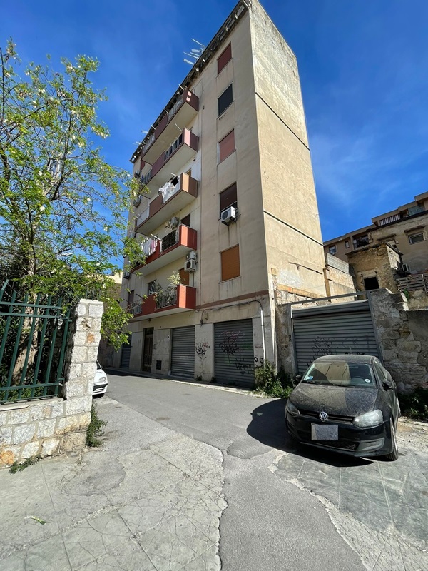 Immagine 2 di Appartamento in vendita  in Via Imera 38 a Palermo