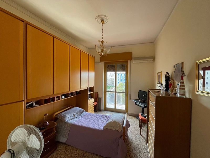 Immagine 13 di Appartamento in vendita  in Via Imera 38 a Palermo