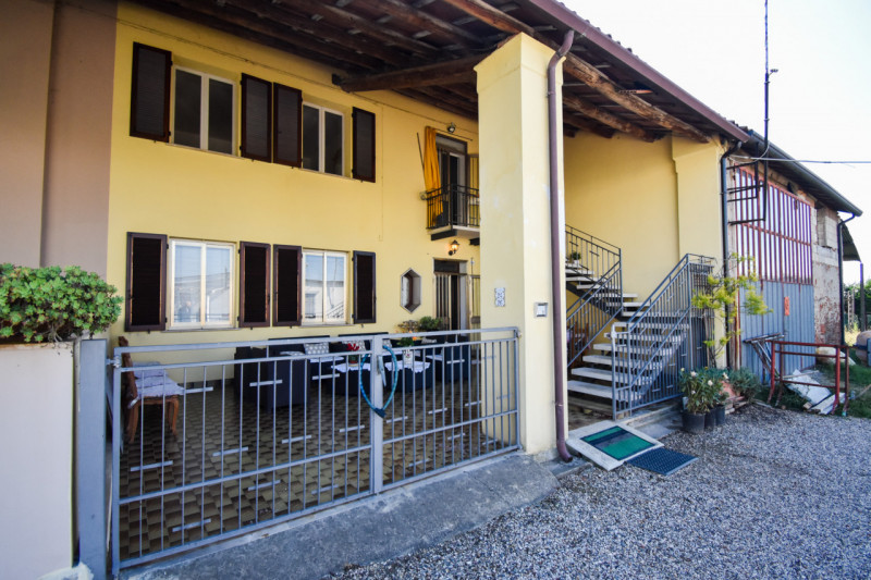 Immagine 1 di Appartamento in vendita  in Via Cavour 2 a Terrazzo