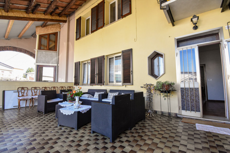 Immagine 4 di Appartamento in vendita  in Via Cavour 2 a Terrazzo