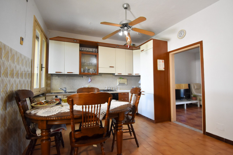 Immagine 6 di Appartamento in vendita  in Via Cavour 2 a Terrazzo