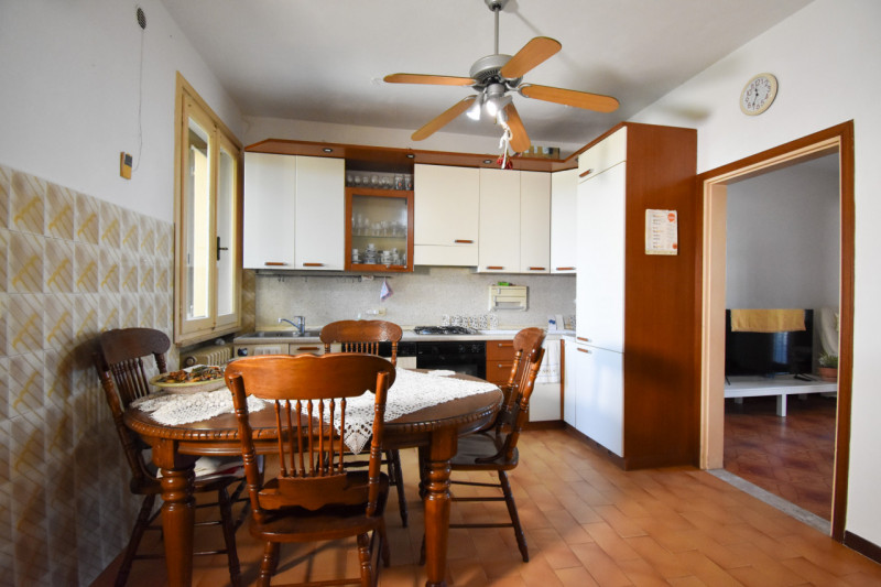 Immagine 7 di Appartamento in vendita  in Via Cavour 2 a Terrazzo