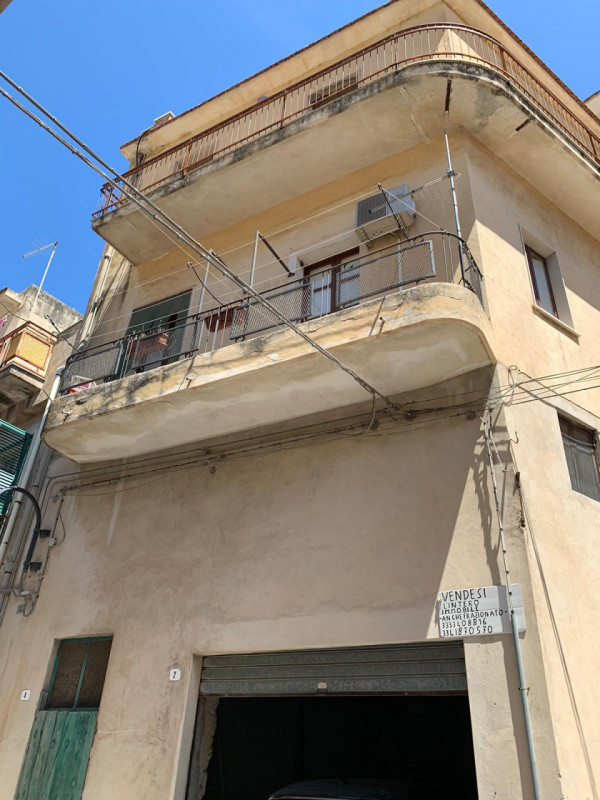 Immagine 9 di Casa indipendente in vendita  in Via Tirella a Modica