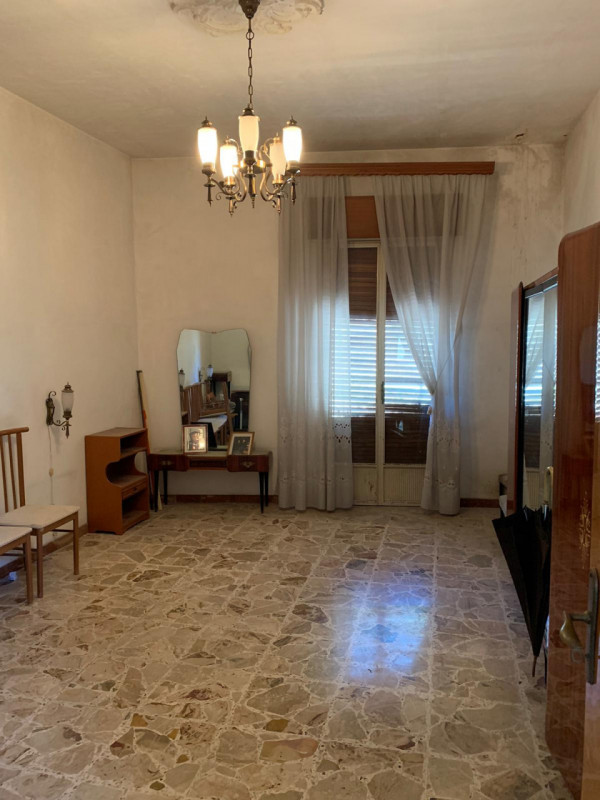 Immagine 13 di Casa indipendente in vendita  in Via Tirella a Modica