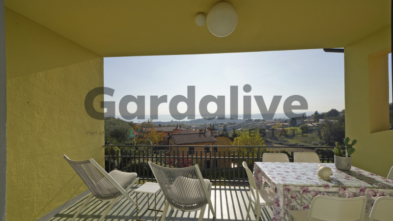 Immagine 1 di Appartamento in vendita  a Soiano Del Lago