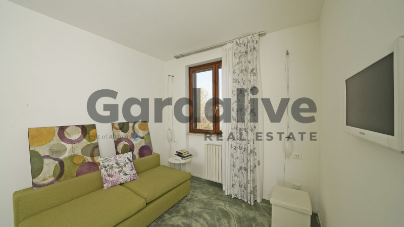 Immagine 14 di Appartamento in vendita  a Soiano Del Lago