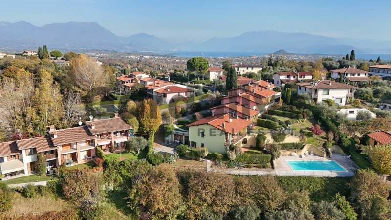 Immagine 26 di Appartamento in vendita  a Soiano Del Lago