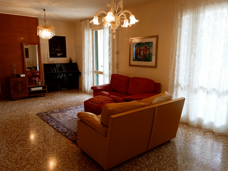 Immagine 10 di Villa in vendita  in Via Gazzo a Mestrino