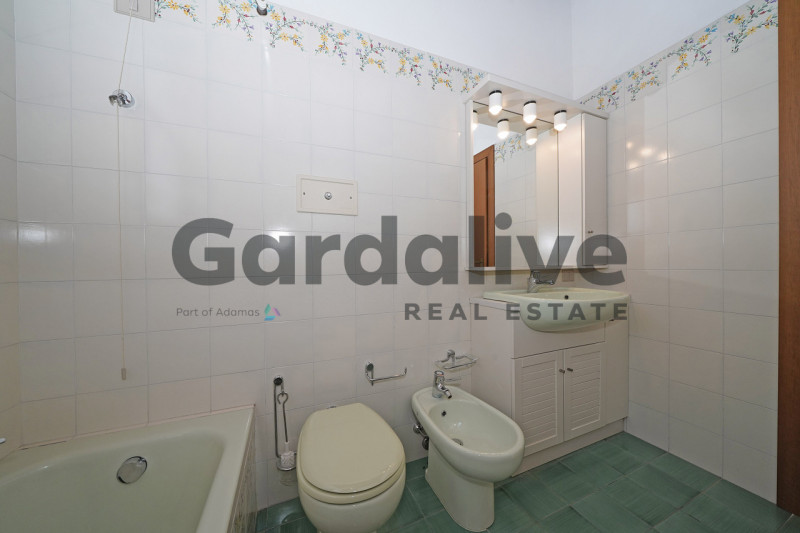 Immagine 22 di Villetta a schiera in vendita  in via X giornate 150 a Soiano Del Lago