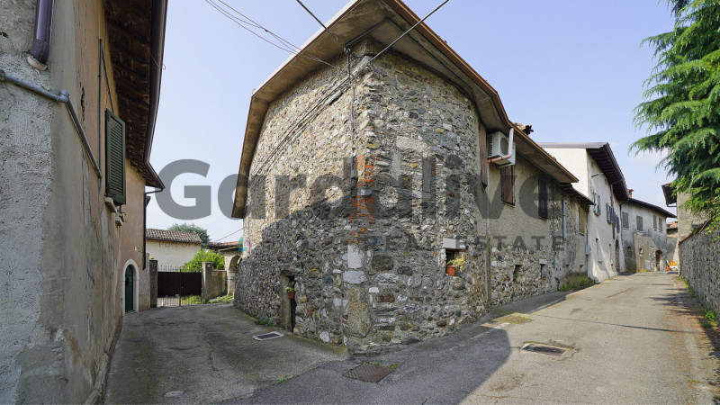 Immagine 2 di Rustico / casale in vendita  in Via Belvedere a Calvagese Della Riviera