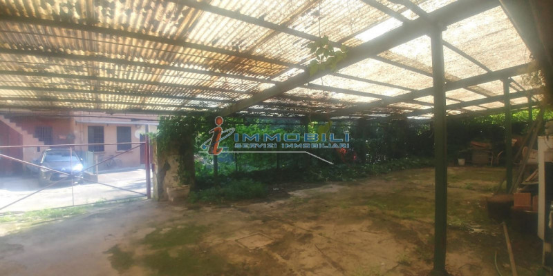 Immagine 13 di Terreno in vendita  in VIA FERRINI a Arcore