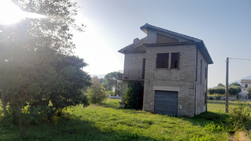 Immagine 2 di Casa indipendente in vendita  a Posta Fibreno