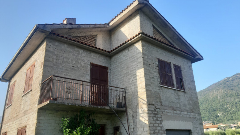 Immagine 3 di Casa indipendente in vendita  a Posta Fibreno