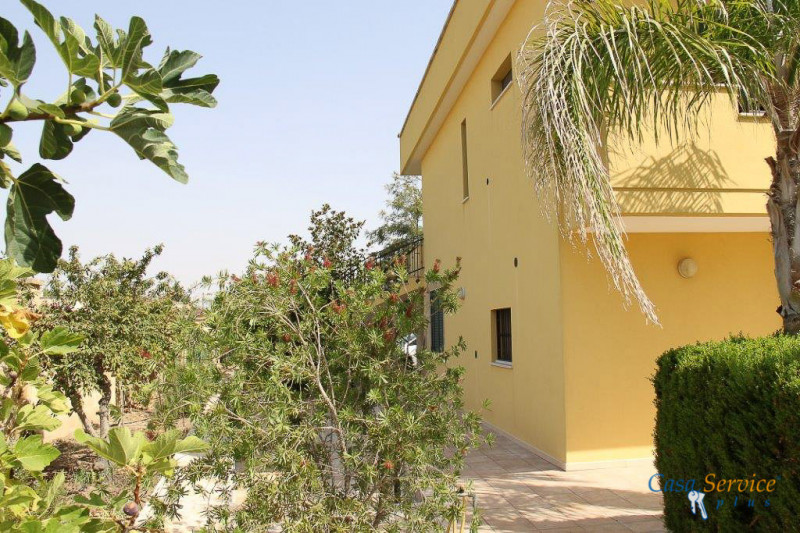 Immagine 18 di Villa in vendita  a Matino