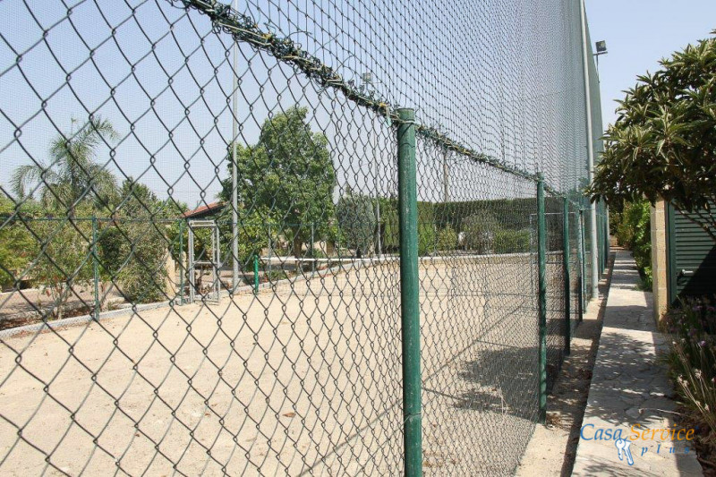 Immagine 23 di Villa in vendita  a Matino