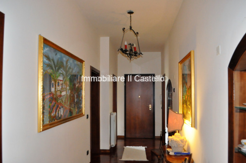 Immagine 15 di Villa in vendita  in via soccorso a Castiglione Del Lago