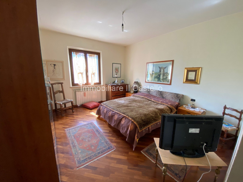 Immagine 16 di Villa in vendita  in via soccorso a Castiglione Del Lago