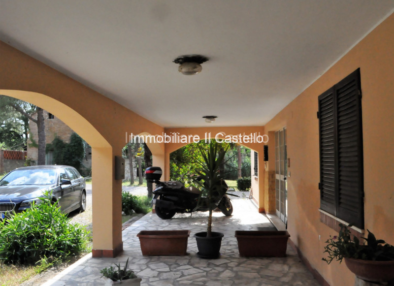 Immagine 27 di Villa in vendita  in via soccorso a Castiglione Del Lago