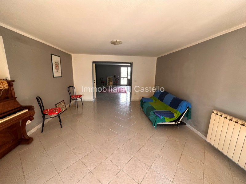 Immagine 41 di Villa in vendita  in via soccorso a Castiglione Del Lago