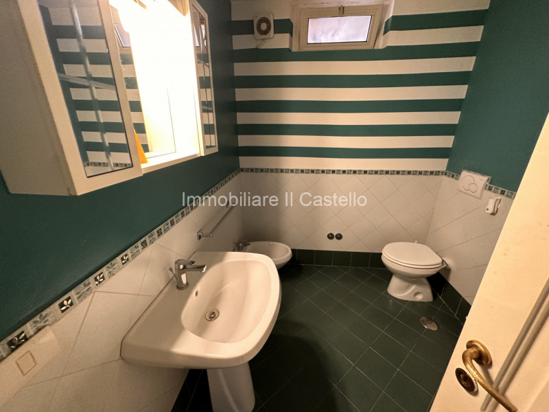 Immagine 49 di Villa in vendita  in via soccorso a Castiglione Del Lago