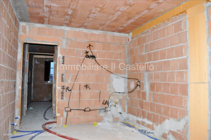 Immagine 2 di Appartamento in vendita  in Via Rasetti a Castiglione Del Lago