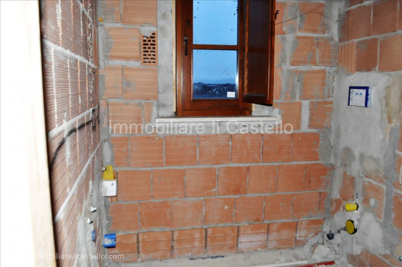 Immagine 4 di Appartamento in vendita  in Via Rasetti a Castiglione Del Lago