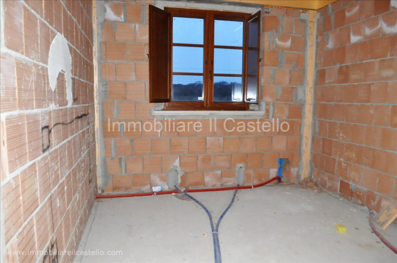 Immagine 5 di Appartamento in vendita  in Via Rasetti a Castiglione Del Lago