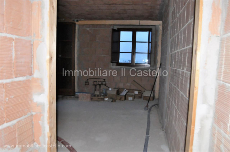 Immagine 6 di Appartamento in vendita  in Via Rasetti a Castiglione Del Lago