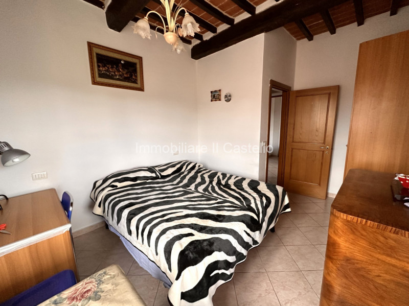 Immagine 12 di Casa bifamiliare in vendita  in VIA NAPOLI a Castiglione Del Lago