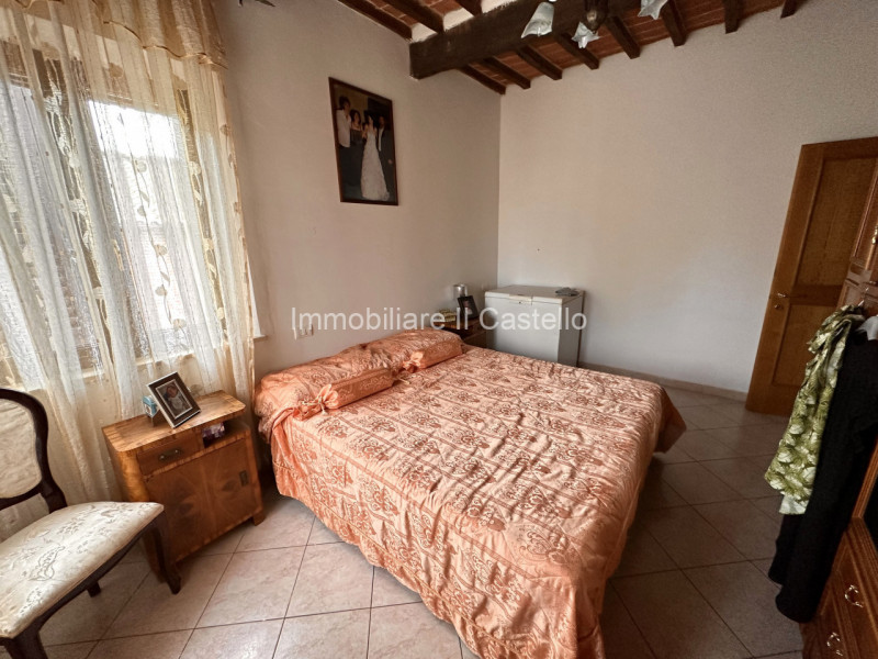 Immagine 14 di Casa bifamiliare in vendita  in VIA NAPOLI a Castiglione Del Lago