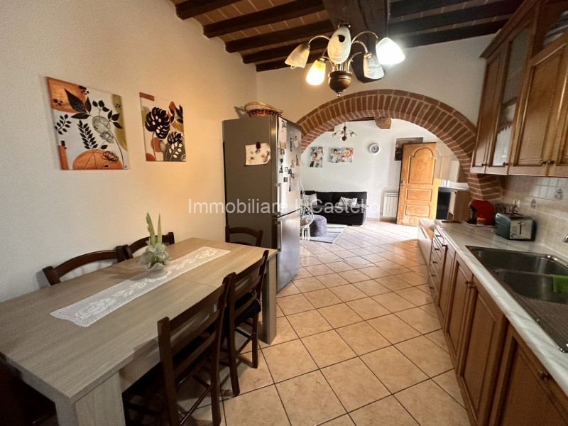 Immagine 29 di Casa bifamiliare in vendita  in VIA NAPOLI a Castiglione Del Lago