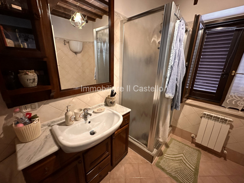 Immagine 33 di Casa bifamiliare in vendita  in VIA NAPOLI a Castiglione Del Lago