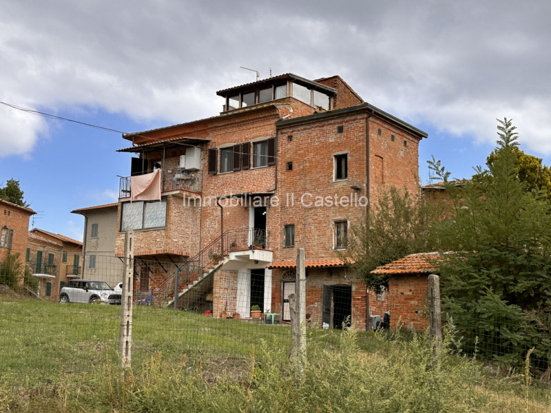 Immagine 37 di Casa bifamiliare in vendita  in VIA NAPOLI a Castiglione Del Lago