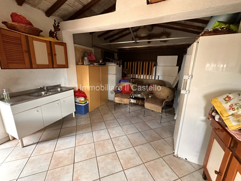 Immagine 40 di Casa bifamiliare in vendita  in VIA NAPOLI a Castiglione Del Lago