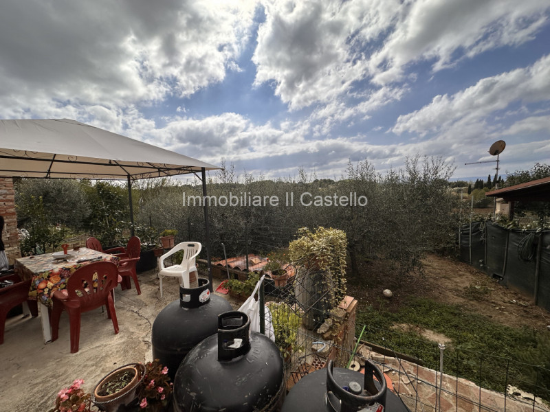 Immagine 44 di Casa bifamiliare in vendita  in VIA NAPOLI a Castiglione Del Lago