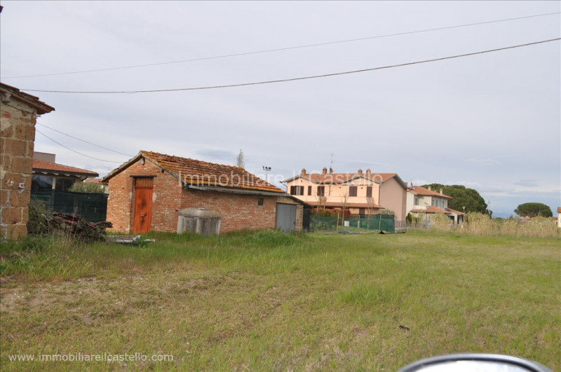 Immagine 2 di Terreno in vendita  a Castiglione Del Lago