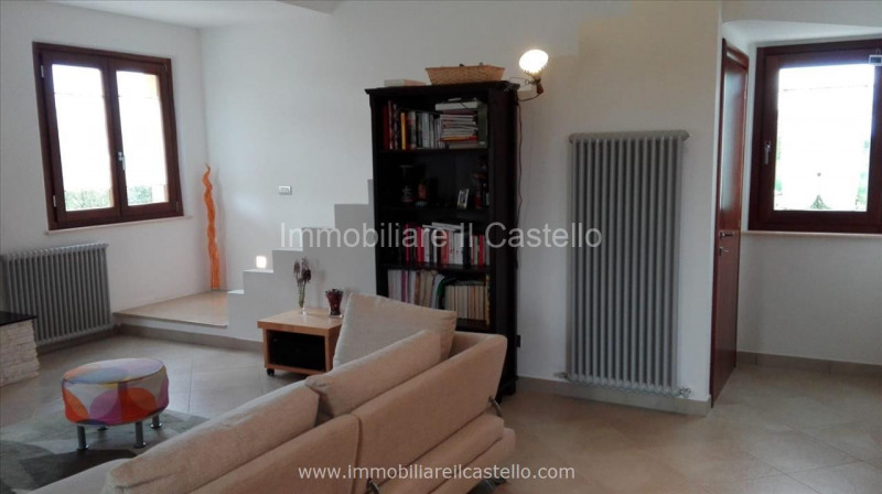 Immagine 6 di Villa in vendita  in VIA VITELLINO a Castiglione Del Lago